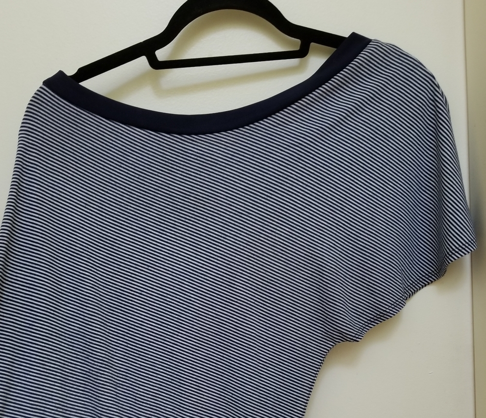 Blue top - Picture 2 of 4